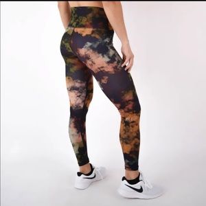 NWT Fleo Cloud Toro 25”